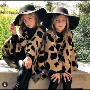 Little Trendsetter Leopard Capes